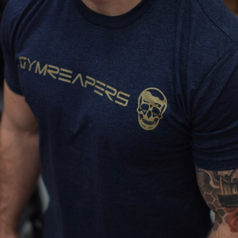 Gymreapers basic shirt in navy with gold print close up