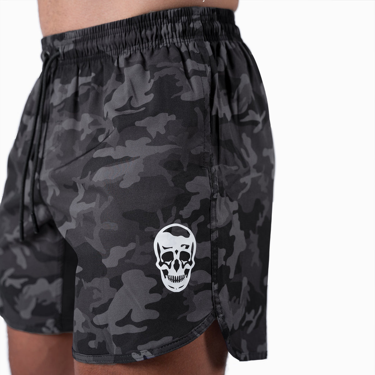 training shorts camo logo
