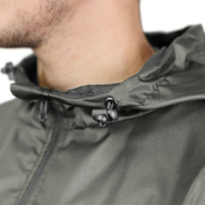 Gymreapers windbreaker in gray hood details