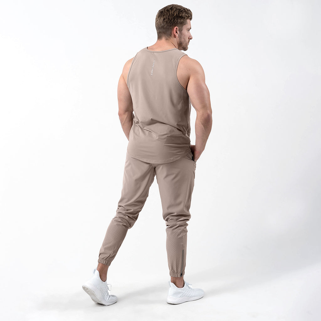 performance tank taupe front